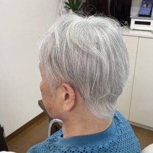 白髪の部分ウィッグ。特注です。